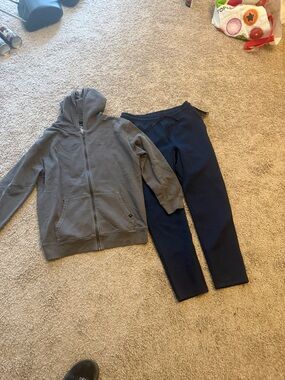 Boys 16-18 Joggers & Hoodie New With Tag